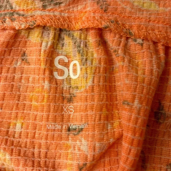 “So” Mini Sundress. Size XS (Junior). Coral /Peach and floral design. - Picture 5 of 7